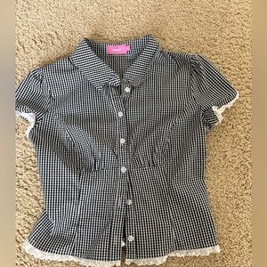 Black & White Gingham Short Sleeve Button-Up Top